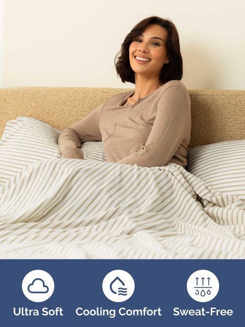Extra Deep Twin XL Fitted Sheet - Hotel Luxury Single Fitted Sheet Only - Easily Fits 18 inch to 24 inch Mattress - Ultra Soft, Wrinkle Free w/Extra Deep Pockets - Breathable & Comfy - Beige Stripes