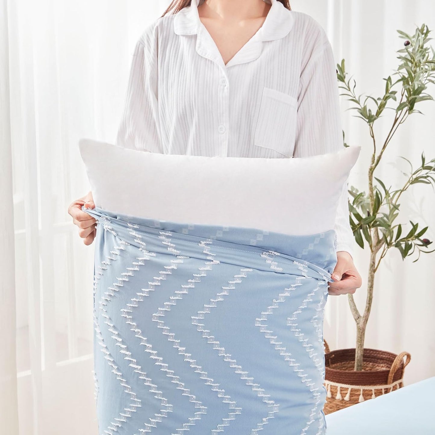 Tametra Boho Duvet Cover Queen - Ultra Soft Tufted Textured Design | Shabby Chic Embroidery, 90" x 90" (Blue)