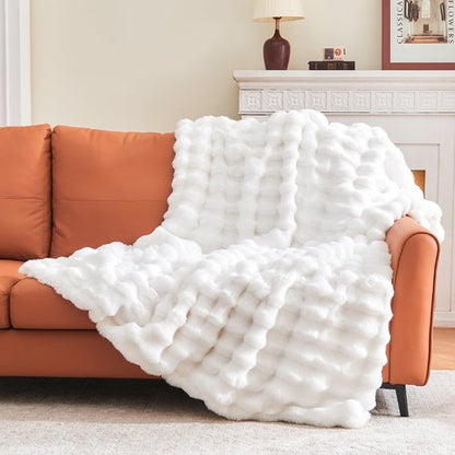 BEDELITE White Bubble Blanket - Faux Fur Throw Blanket for Couch, Decorative and Giftable Fluffy Blanket, 870GSM Soft & Warm Plush Fuzzy Faux Rabbit Fur Blanket for Women Gift, 50"x 60"