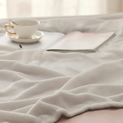Bedsure Fleece Blanket - Soft, Lightweight Plush Queen Blanket for Bed, Sofa, Travel & Camping