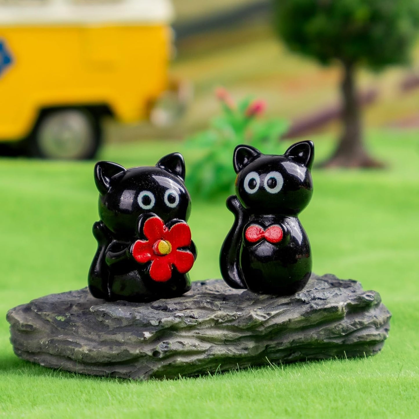 Skiennix Mini Resin Black Cat Figurines - 36 Pcs Tiny Animal Figures for Fairy Garden Decor