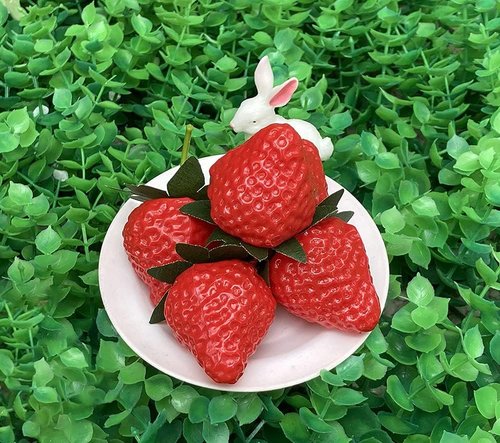 Aliotech 18PCS Artificial Red Strawberries - Lifelike Simulation Decor for Home & Kitchen Photography