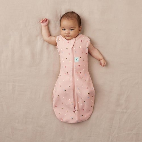ergoPouch 1.0 TOG Cocoon Baby Sleep Sack 0-3 Months, Swaddle Sleeping Bag, Temperature Control Wearable Blanket (Daisies)