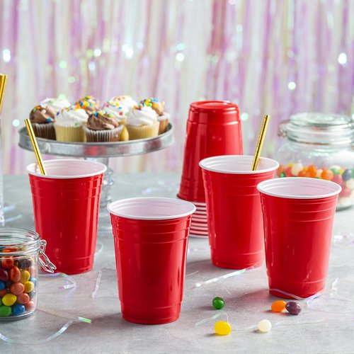 GUSTO Disposable Plastic Red Cups - 18 oz. | 50 Count Party Drinking Cups for Events