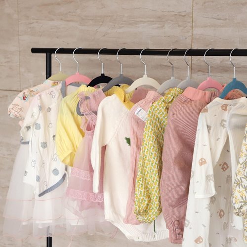 GoodtoU Kids Velvet Hangers - Non-Slip Black Infant Closet Hangers | Perfect for Organizing Baby Clothes
