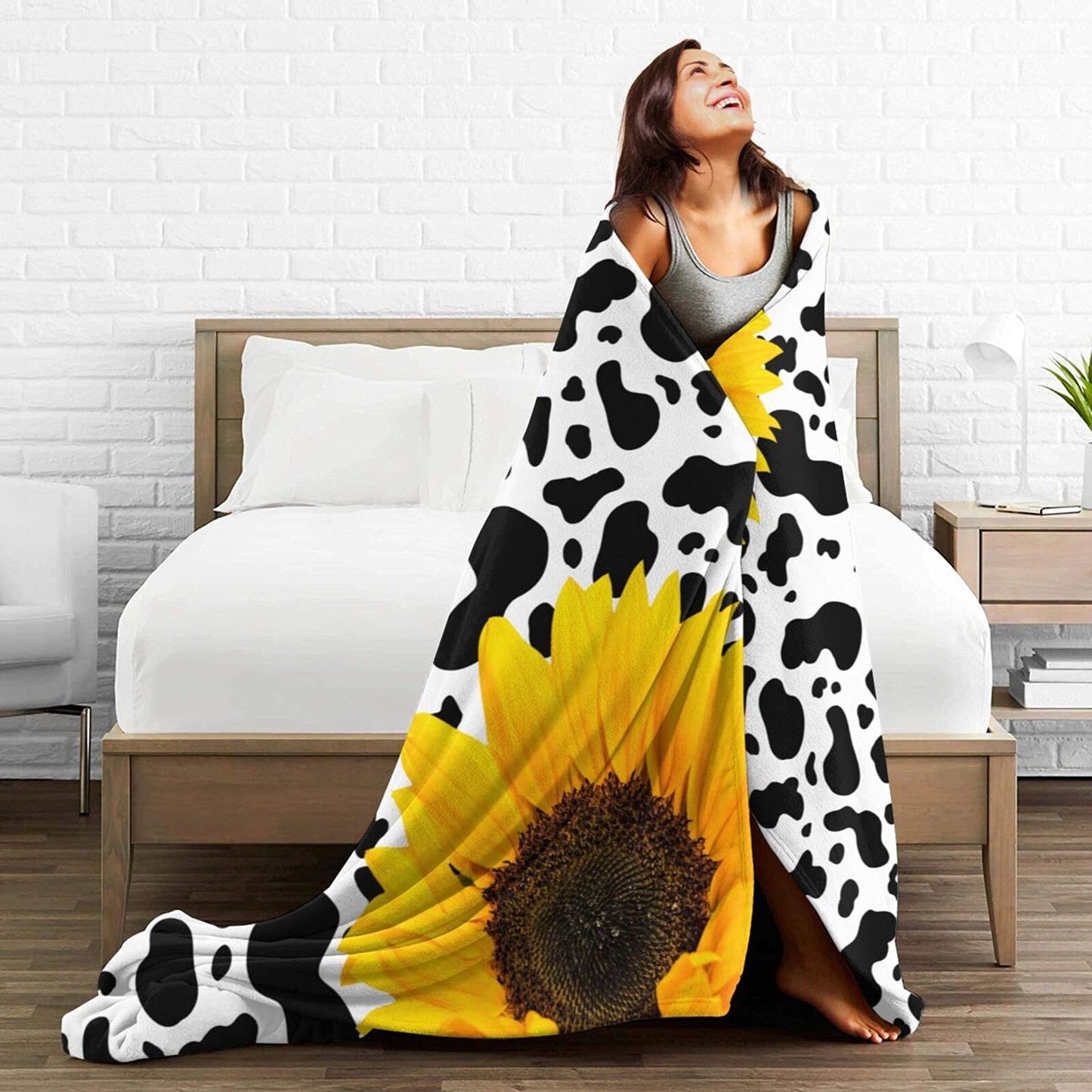 Majoug Cow Print Sunflower Throw Blanket Flannel Fleece Bed Blanket Cozy Air Conditioning Blanket Plush Blanket for Bedroom Living Sofa Car 50"x40"