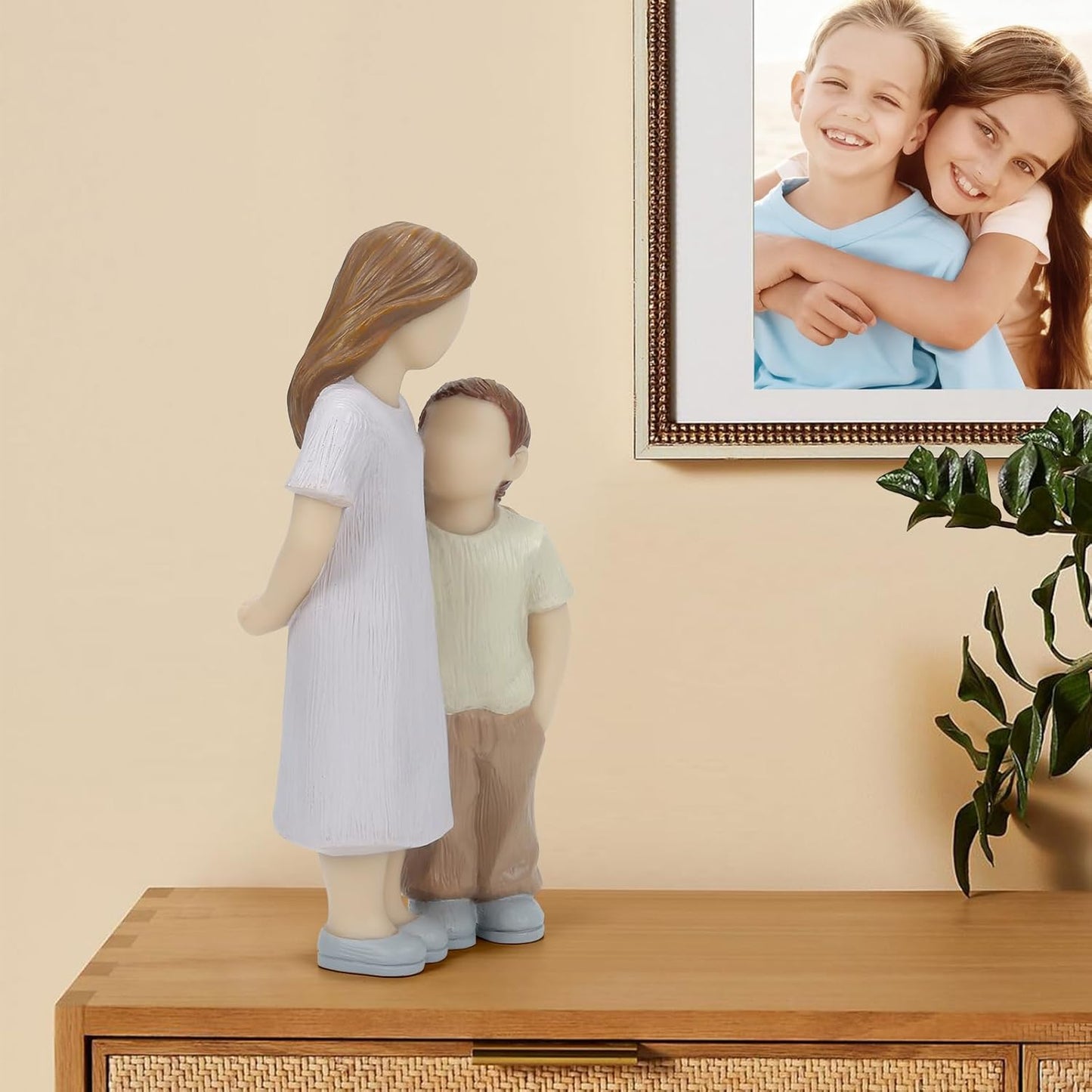 Sibling Love Resin Sculpture - Sentimental Brother and Sister Figurine for Home Decor | Perfect Childhood Gift