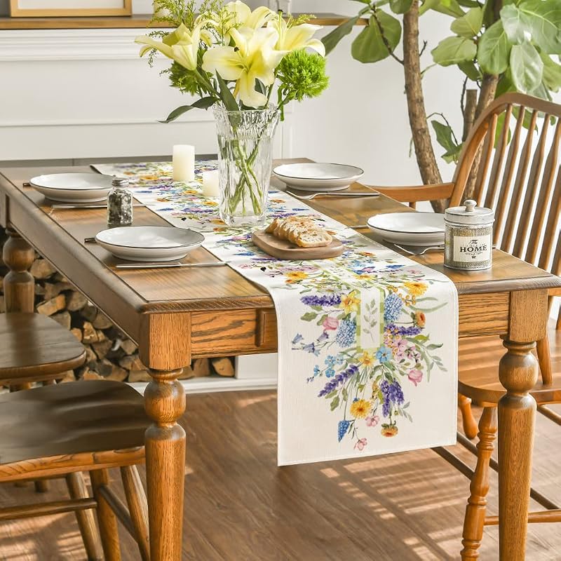 Artoid Mode Tulip Bloom Table Runner 13x90 Beige