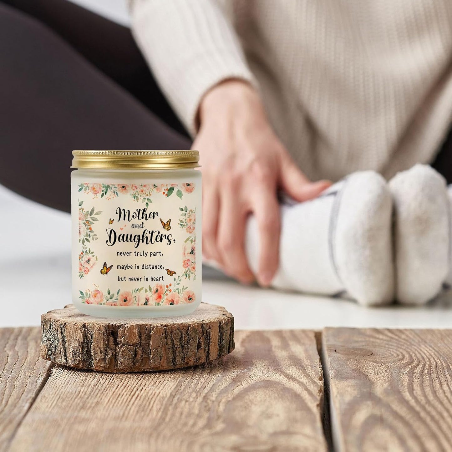 Regine Switzerland | Mom Gifts Candle - Heartfelt "Never Truly Apart" Design | Perfect for Daughters