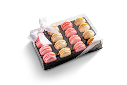 Pastry Chef's Boutique - Clear and Black Base Plastic French Macarons Small Gift Display Boxes - Holds 16 Macarons - Cavity Size 1.76'' x 1'' - Pack of 12