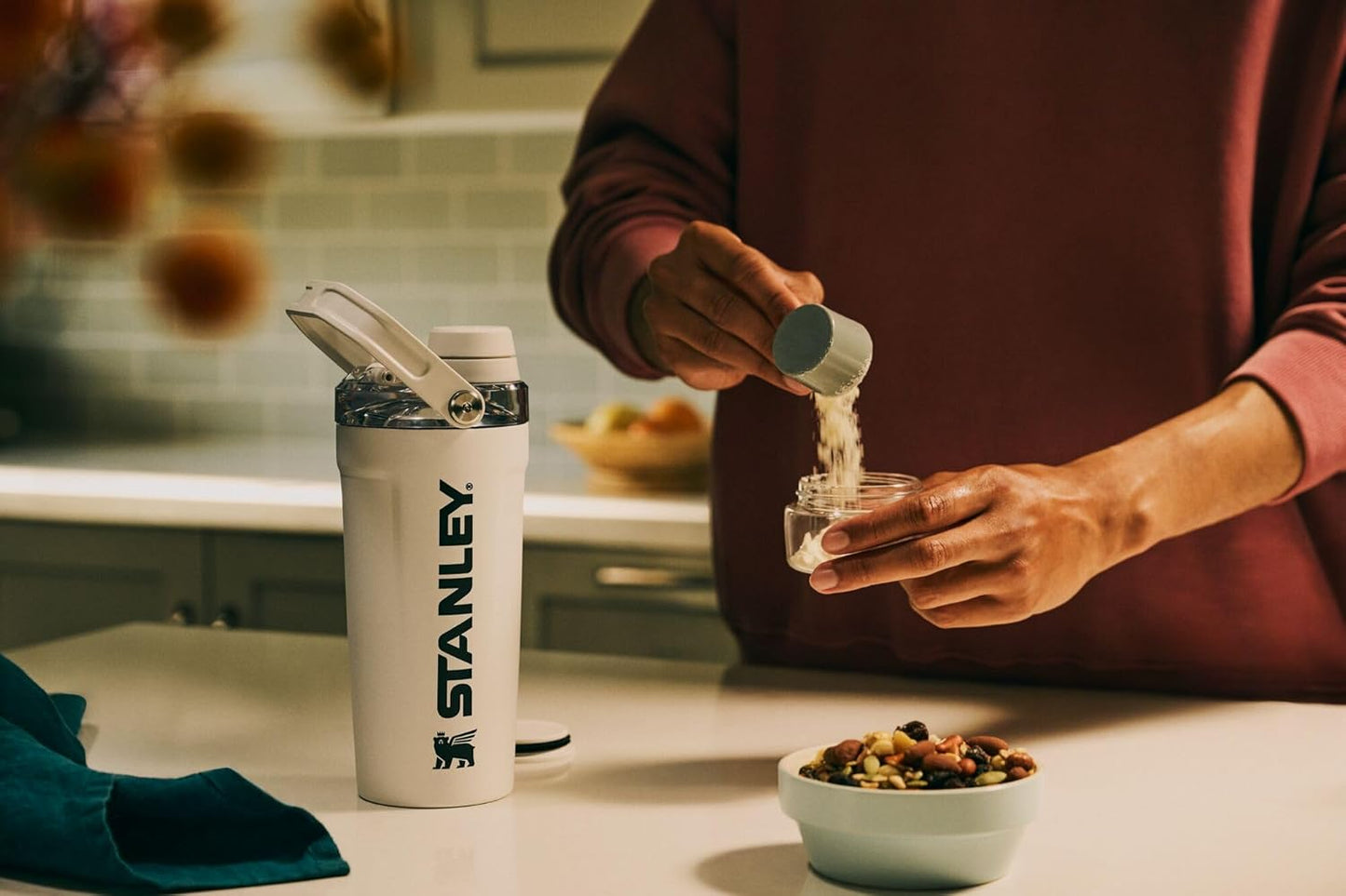 STANLEY Vitalize Shaker Bottle 20 oz - Leakproof Insulated Stainless Steel Cup | Fast Flow Lid & Base Storage | BPA-Free | Chalk