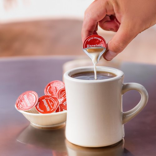 Heartland Non Dairy Liquid Coffee Creamer, Hazelnut, 200 Single Serve Cups, Shelf Stable, No Refrigeration