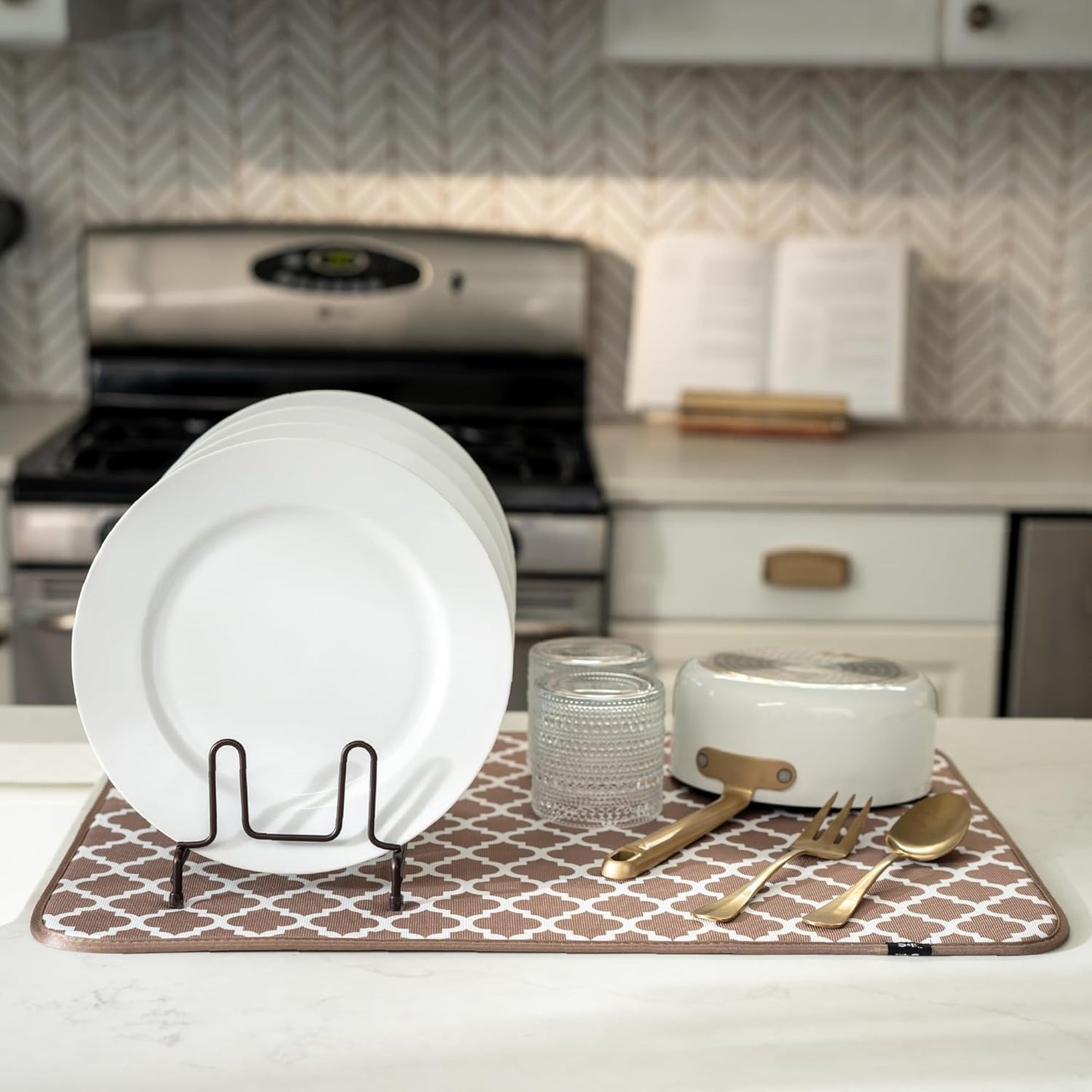 S&T INC. XL Dish Drying Mat - Absorbent Microfiber Kitchen Counter Pad | 18” x 24”, Taupe Trellis