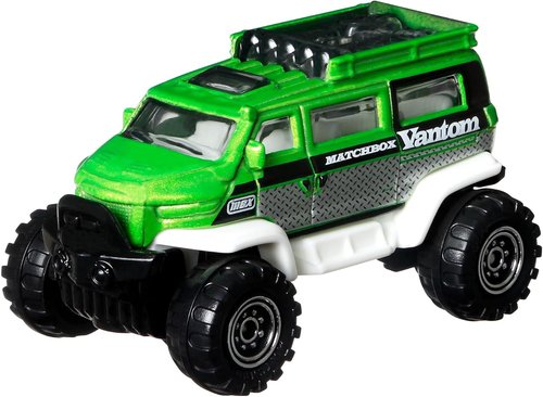 Matchbox Advent Calendar - 24 Surprises with 11 Authentic 1:64 Scale Cars & Holiday Accessories | Perfect Gift for Kids 3+