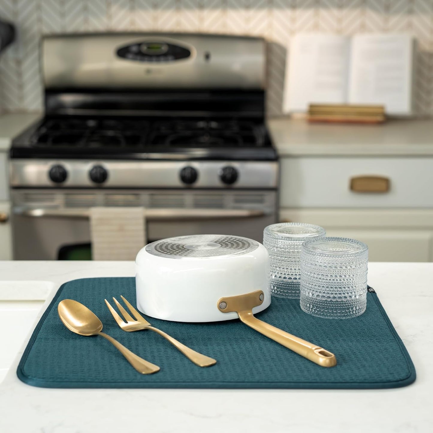 S&T INC. Dish Drying Mat - Absorbent Microfiber Kitchen Counter Pad, 16” x 18”, Tapestry Blue