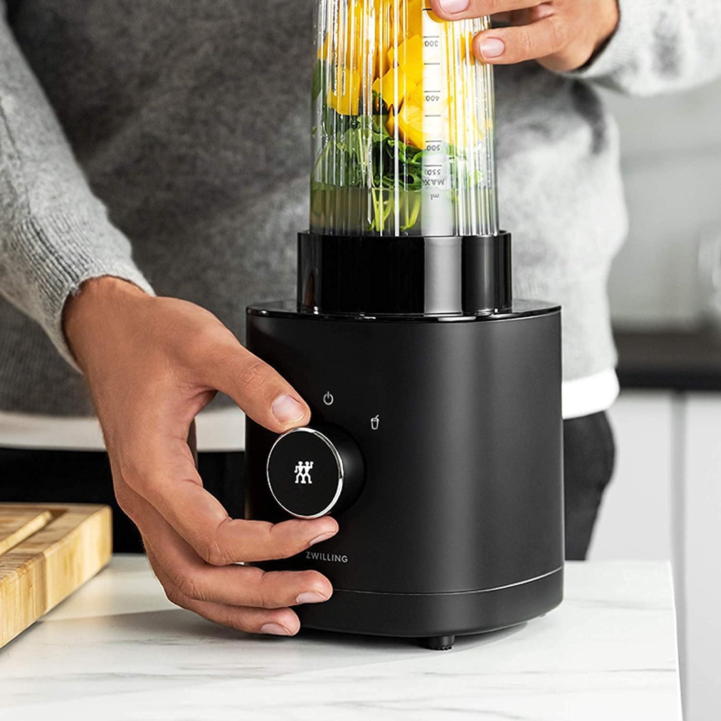 ZWILLING Enfinigy Personal Blender - 20-Oz Smoothie Maker in Sleek Black Finish