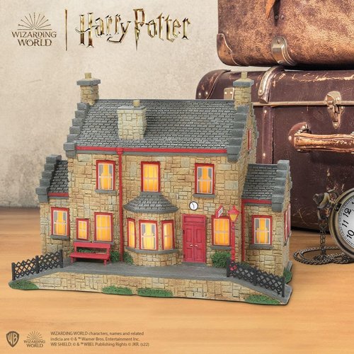 Department 56 Harry Potter Village Hogsmeade Station - Lit Building, 7 Inch, Multicolor Decor