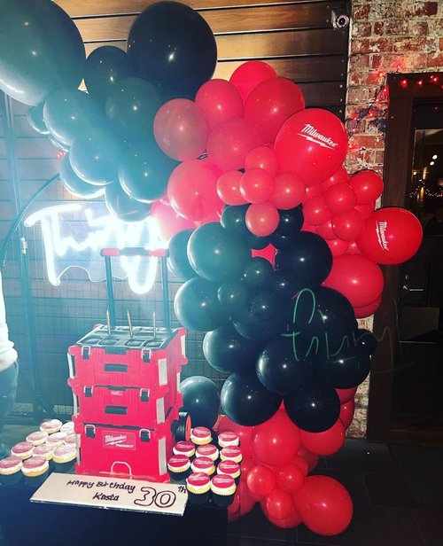 Bezente Red Black Balloons Garland Kit,100Pcs Black Red Balloons and Red Black Confetti Balloons Arch for Wedding Birthday Graduation BBQ Casino Party Prom Party Arch Decoration