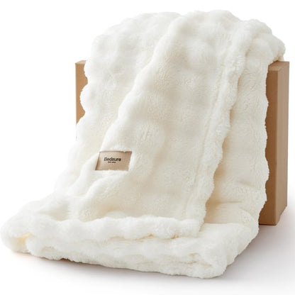 Bedsure 3D Fleece Bubble Blanket for Couch - GentleSoft White Spring Throw Mother's Day Blanket for Sofa Bed Room Decor - Luxury Soft Cozy Blanket Gifts for Kids, Lightweight, Off White, 50"×60"