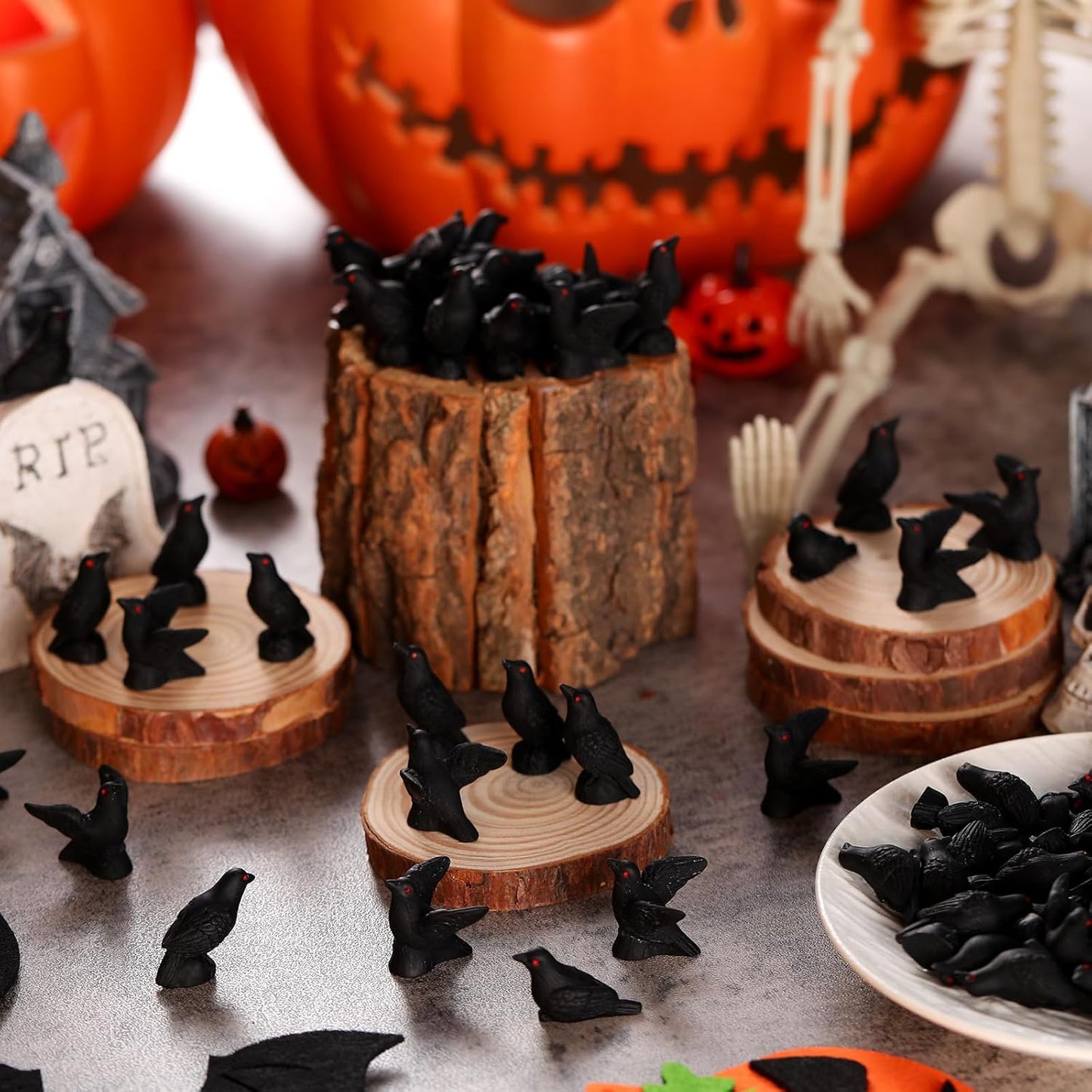 Yalikop Miniature Crow Figurines - 40 Pcs Black Resin Ravens for Dollhouse & Garden Decor