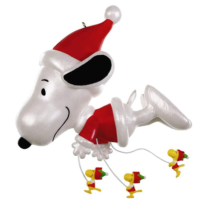 Hallmark Keepsake 2019 Snoopy Parade Ornament – Fly On Snoopy Balloon