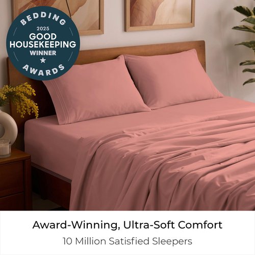 Mellanni Full Sheets Set - 4 PC Iconic Collection Bedding - Hotel Luxury, Extra Soft, Cooling Bed Sheets - Wrinkle, Fade, Stain Resistant (Full, Coral)
