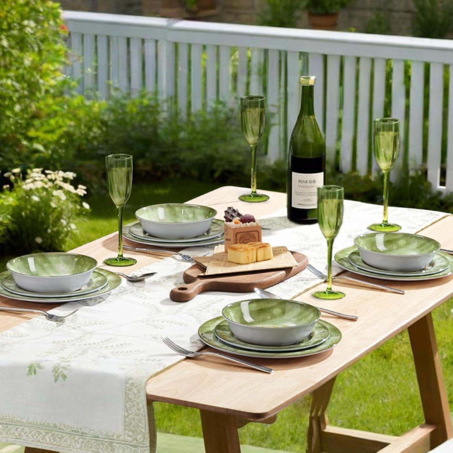 Skiennix 12-Piece Melamine Dinnerware Set - Lightweight Shatterproof Plates & Bowls for 4 | Green Bunny Design, Ideal for Outdoor Use