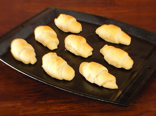 Lodge Cast Iron Griddle - Seasoned Jumbo Chef’s Serving Platter, 15 x 12.25 Inches