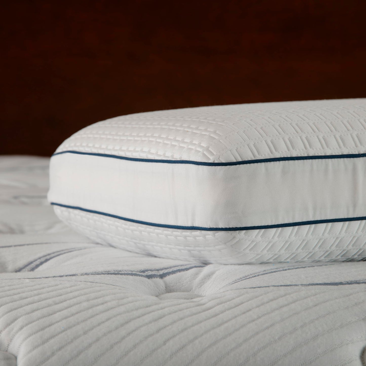 Serta Perfect Sleeper Copper Infused Memory Foam Pillow, Oversized Traditional, White