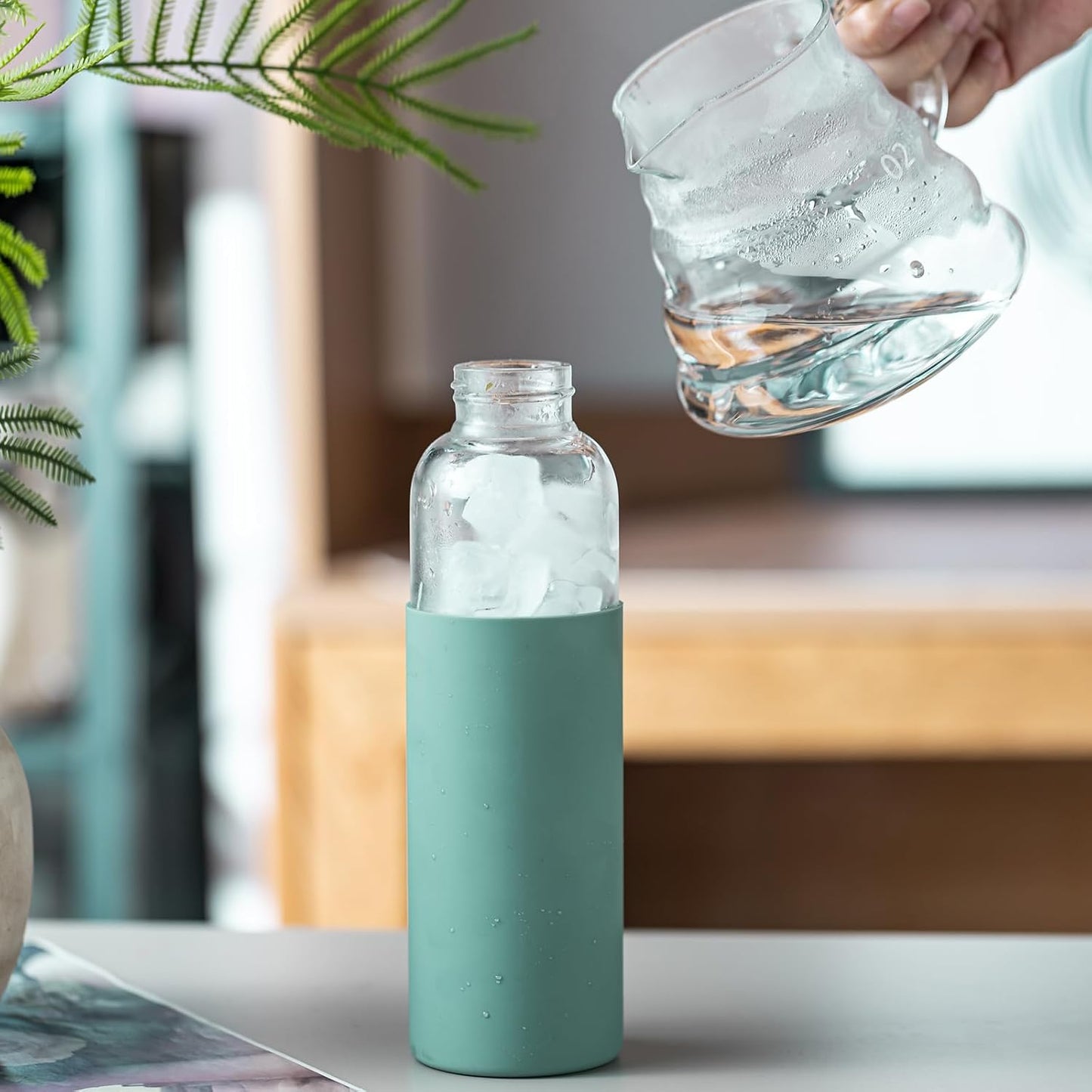 Skiennix 21oz Glass Water Bottle - BPA-Free, Silicone Sleeve & Bamboo Lid - Ideal for Gym, Office, Travel (Green)