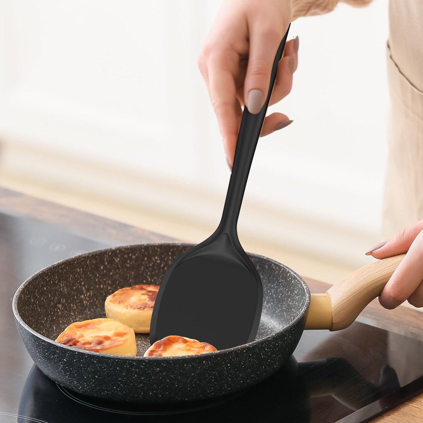 Silicone Kitchen Utensils Set, 600°F Heat Resistant Silicone Cooking Utensils, Spatula, Spoon, Whisk, Tongs, Kitchen Gadgets Tools Sets for Nonstick Cookware, Dishwasher Safe BPA Free (Black)