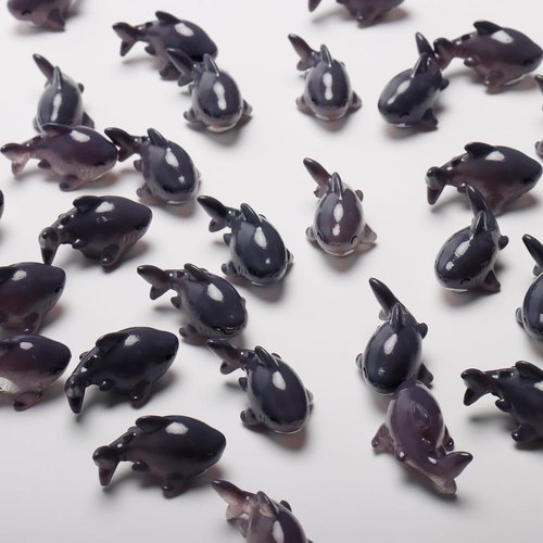 Exasinine Miniature Shark Resin Decoration Kit - 30 Pcs for Fish Tanks & Fairy Gardens (Gray)