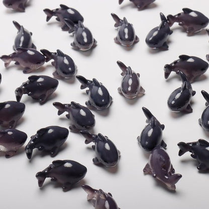 Exasinine Miniature Shark Resin Decoration Kit - 30 Pcs for Fish Tanks & Fairy Gardens (Gray)