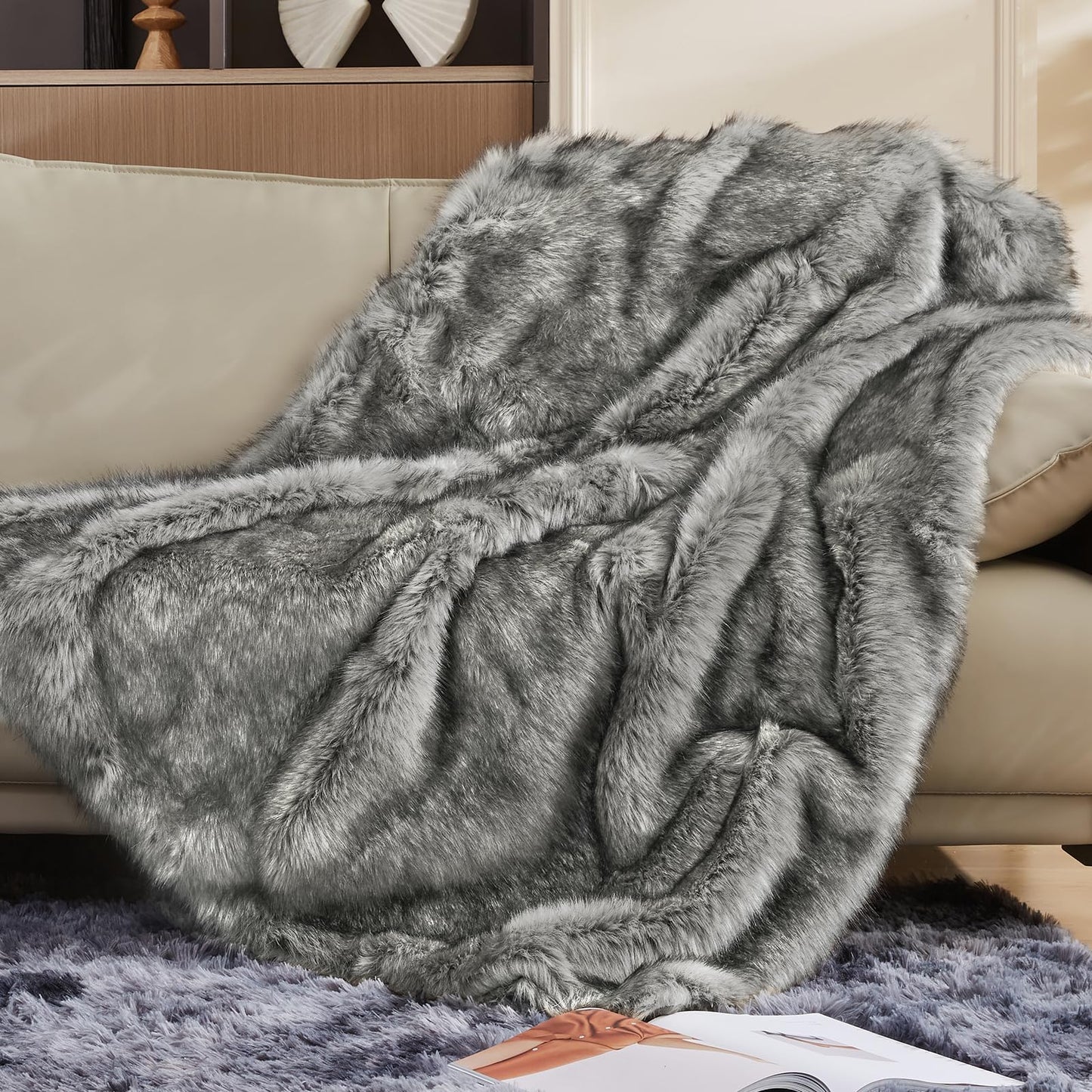 Touchat Luxury 1000GSM Faux Fur Throw Blanket, Super Heavy Thick Warm Cozy Blankets for Couch Bed Sofa, Plush Fuzzy Elegant Soft Reversible Mink Blanket for Living Room Bedroom, 50''x60'',White&Grey