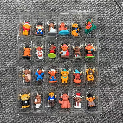 Highland Cow Advent Calendar 2025 - 24-Day Countdown with 3D Dolls | Unique Holiday Desk Decor