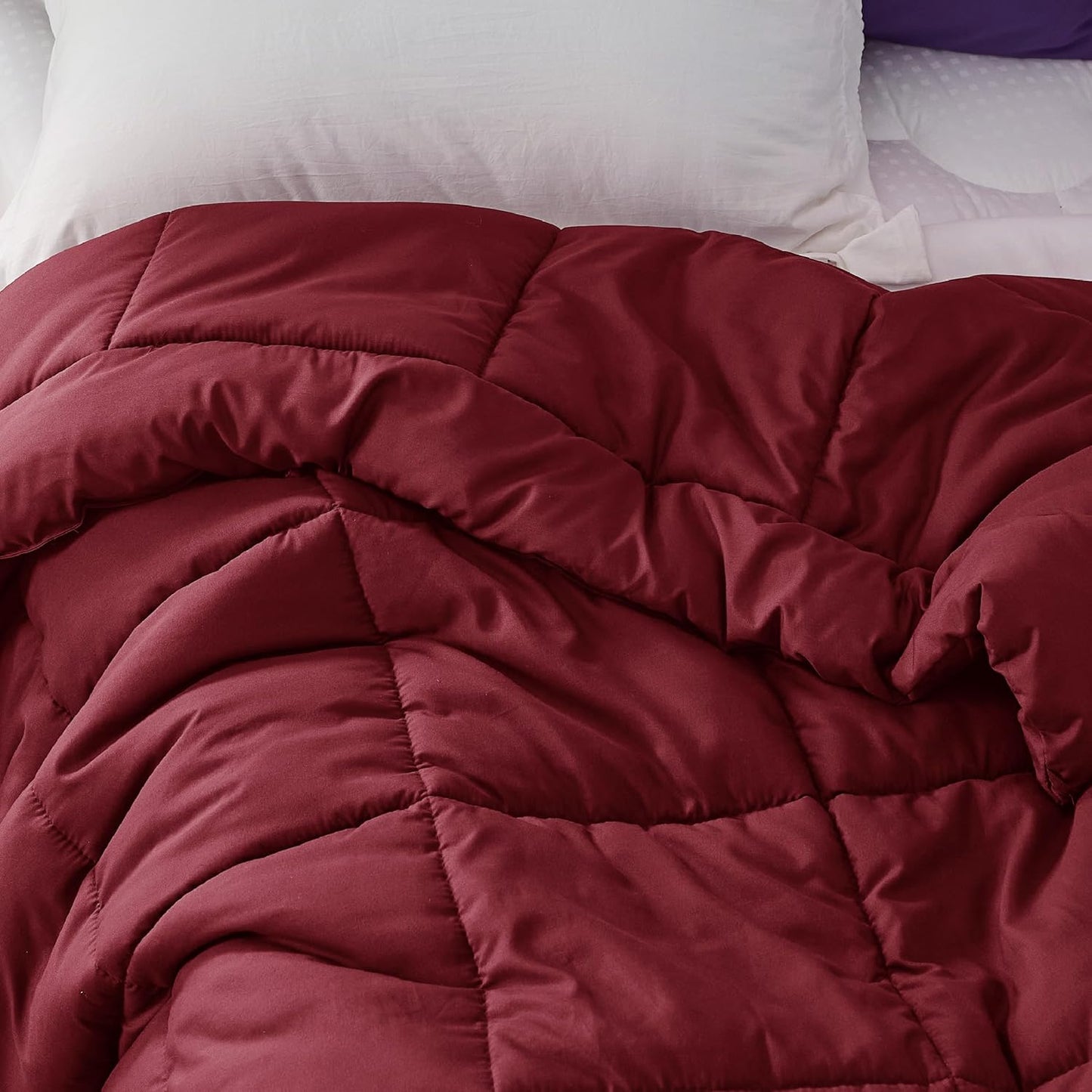 Bedsure Comforter Duvet Insert - All Season Twin Size Quilted Down Alternative Blanket, Red 88 x 68 Inches