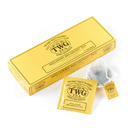 TWG Tea | Singapore Breakfast Tea | Black Tea & Green Tea | Vanilla & Spices | 15 Hand Sewn Cotton Tea Bags | Gift Set