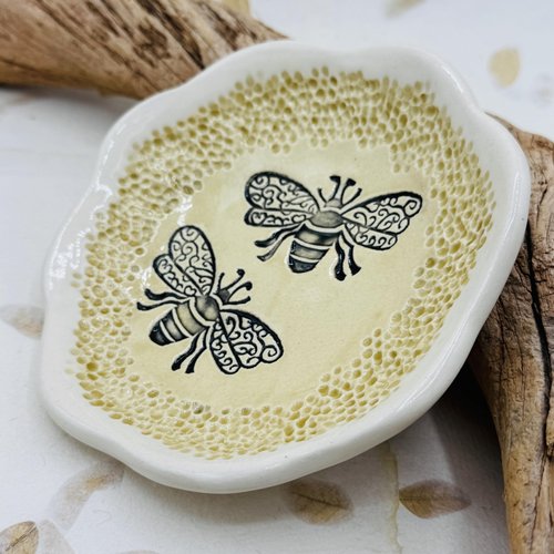 JANECKA Honey Bees 6.5 Inch Bowl, Made in USA, Pottery 9th Anniversary Gift