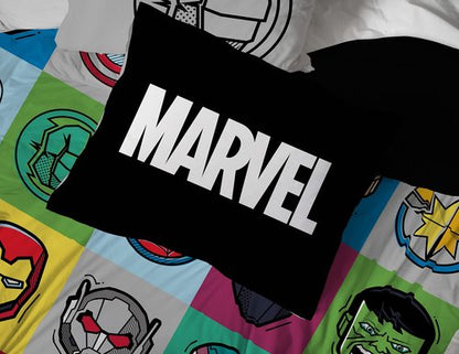 Jay Franco Marvel Avengers Pop 5 Piece Twin Size Bed Set - Includes Comforter & Sheet Set - Super Soft Fade Resistant Microfiber (Official Marvel Product)