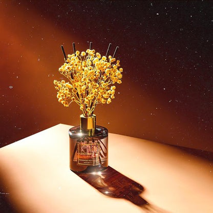Cocorrína Reed Diffuser - Midnight New York 6.7 Fl. Oz Set with 8 Sticks & Baby's Breath Decor