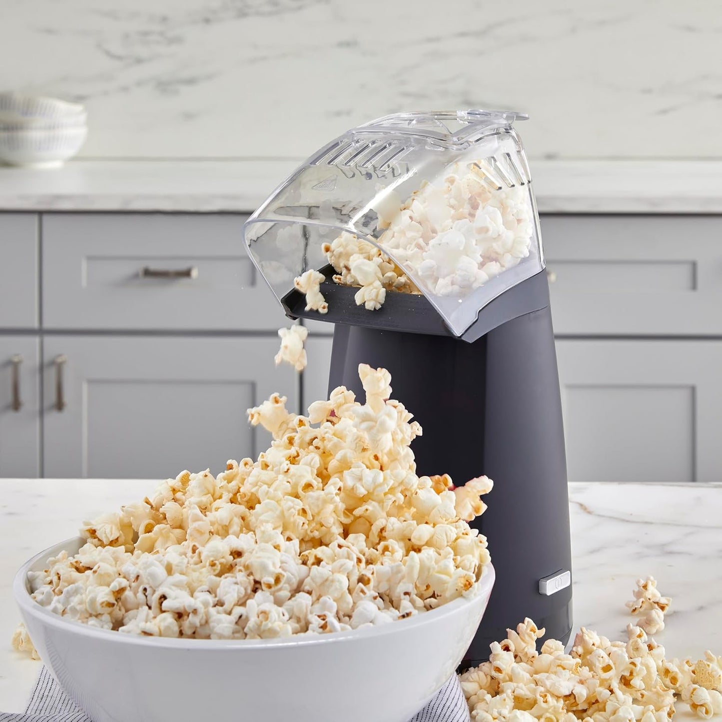 West Bend Air Crazy Popcorn Machine - Healthy Oil-Free Snacking, 4-Quart Capacity, Black