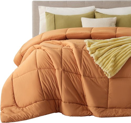 Bedsure Comforter Duvet Insert - Quilted King Size All-Season Down Alternative Blanket | GentleSoft, Burnt Orange 90 x 102 Inches