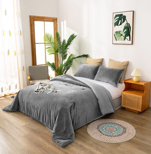 Houseri Grey Velvet Comforter Sets Full Fluffy Light Gray Bedding Sets Warm Winter Plain Grey Puffy Sherpa Bed Comforters Solid Gray Flannel Bedding Soft Teen Boys Girls Fuzzy Furry Quilt Blanket Full