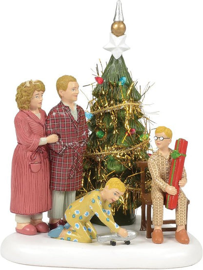 Department 56 A Christmas Story Village Figurine - Family Opens Gifts | 4.32 Inch, Multicolor