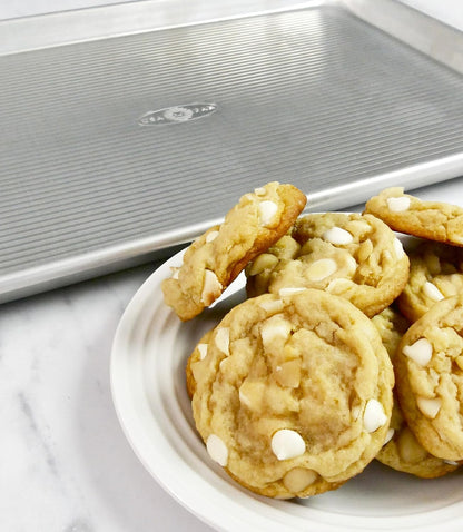 USA Pan | Global Nonstick Aluminum Half Sheet Pan - Durable & Easy to Clean, 18 x 13 Inches