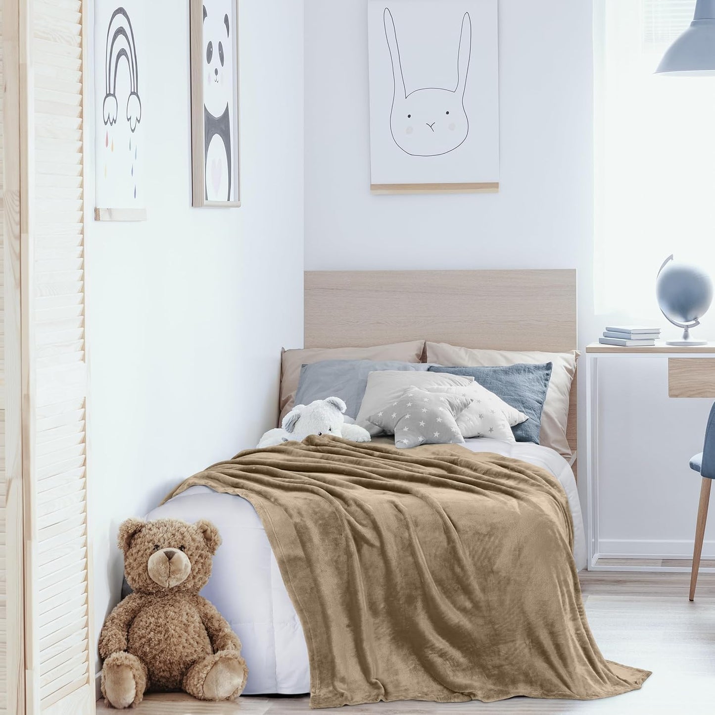 Utopia Bedding Fleece Blanket - Luxury Soft Microfiber Twin Size Camel (60x80 Inch) - Anti-Static 300GSM