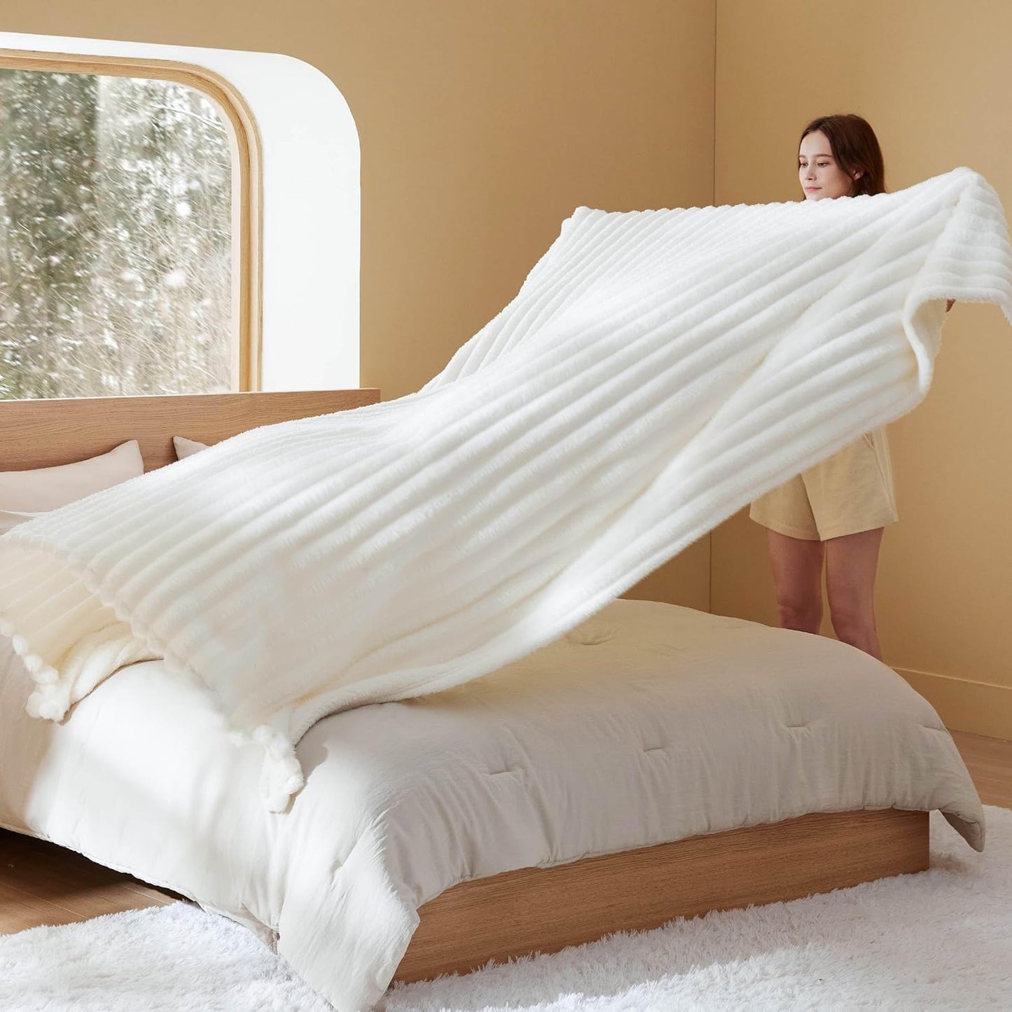 Bedsure Queen Size Blanket - 350GSM Super Soft Fuzzy Plush Throw | Cozy White Fleece, 90x90 Inches