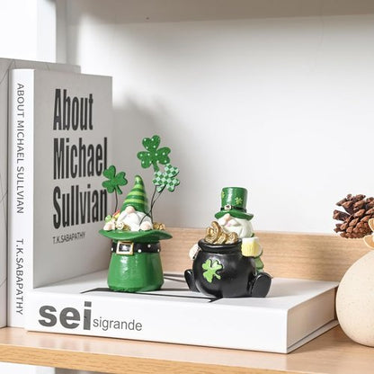 AOMOONOA St. Patrick’s Day Gnomes - 2Pcs Resin Leprechaun Figurines with Coins & Clover for Festive Decor