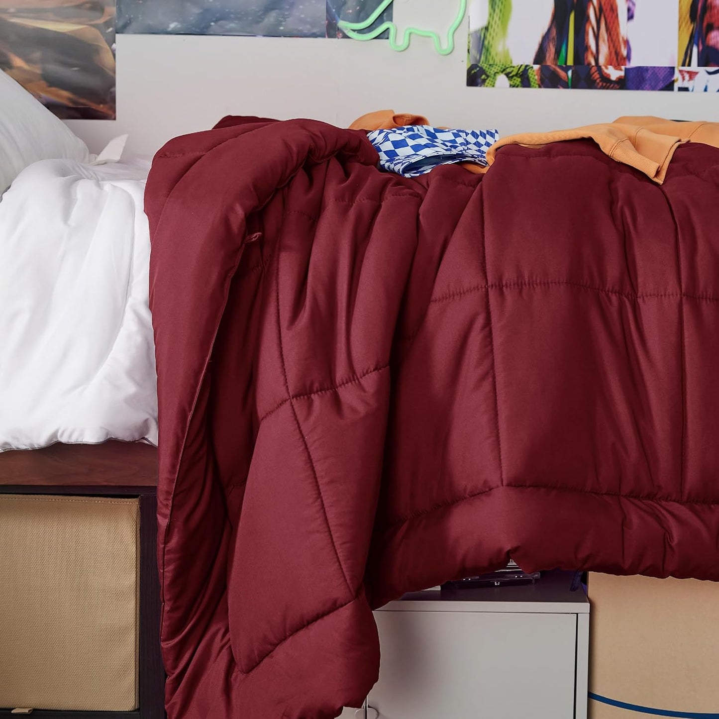 Bedsure Comforter Duvet Insert - All Season Twin Size Quilted Down Alternative Blanket, Red 88 x 68 Inches