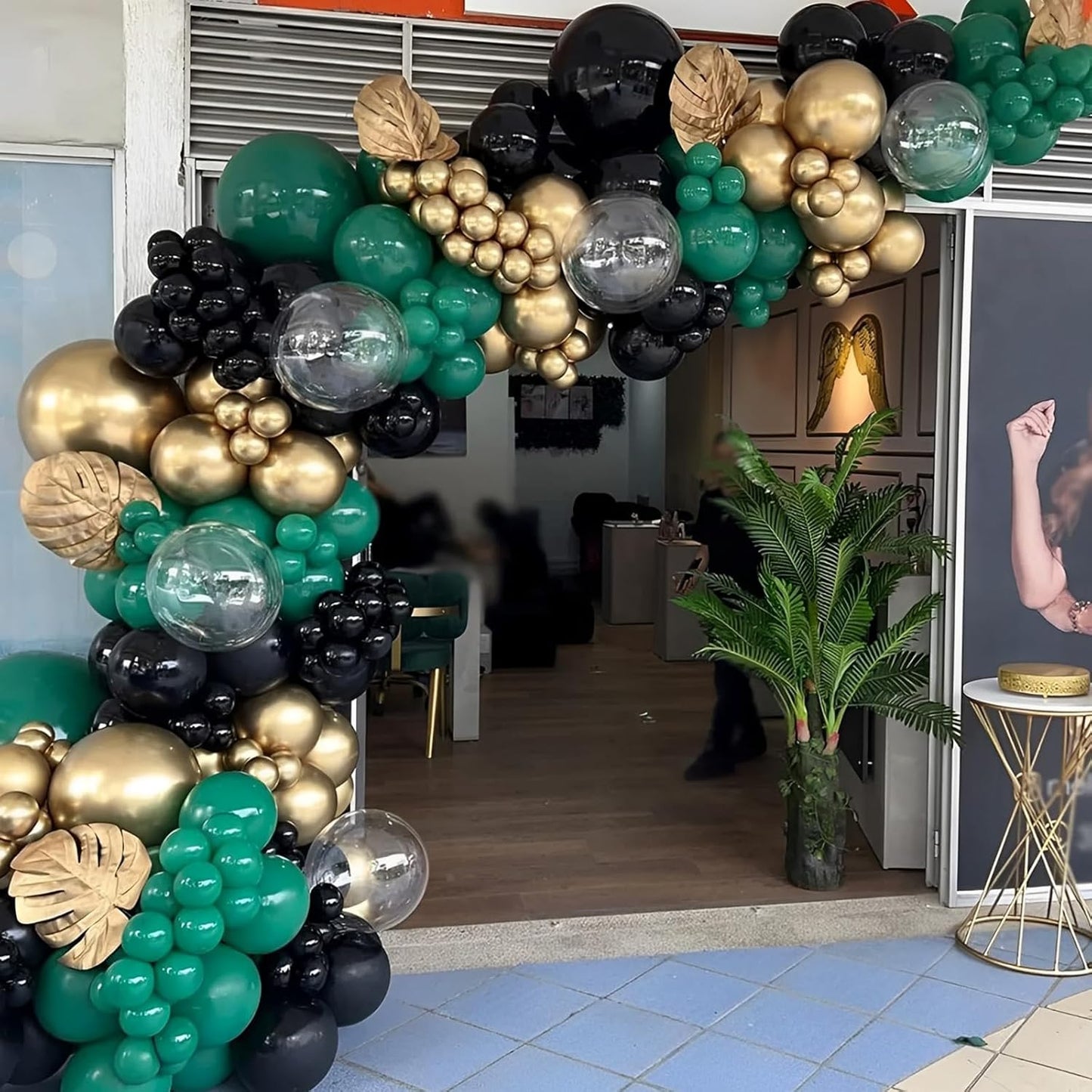 Voircoloria 12-Inch Dark Green Latex Balloons - 110 Pack for Birthdays, Graduations & Celebrations